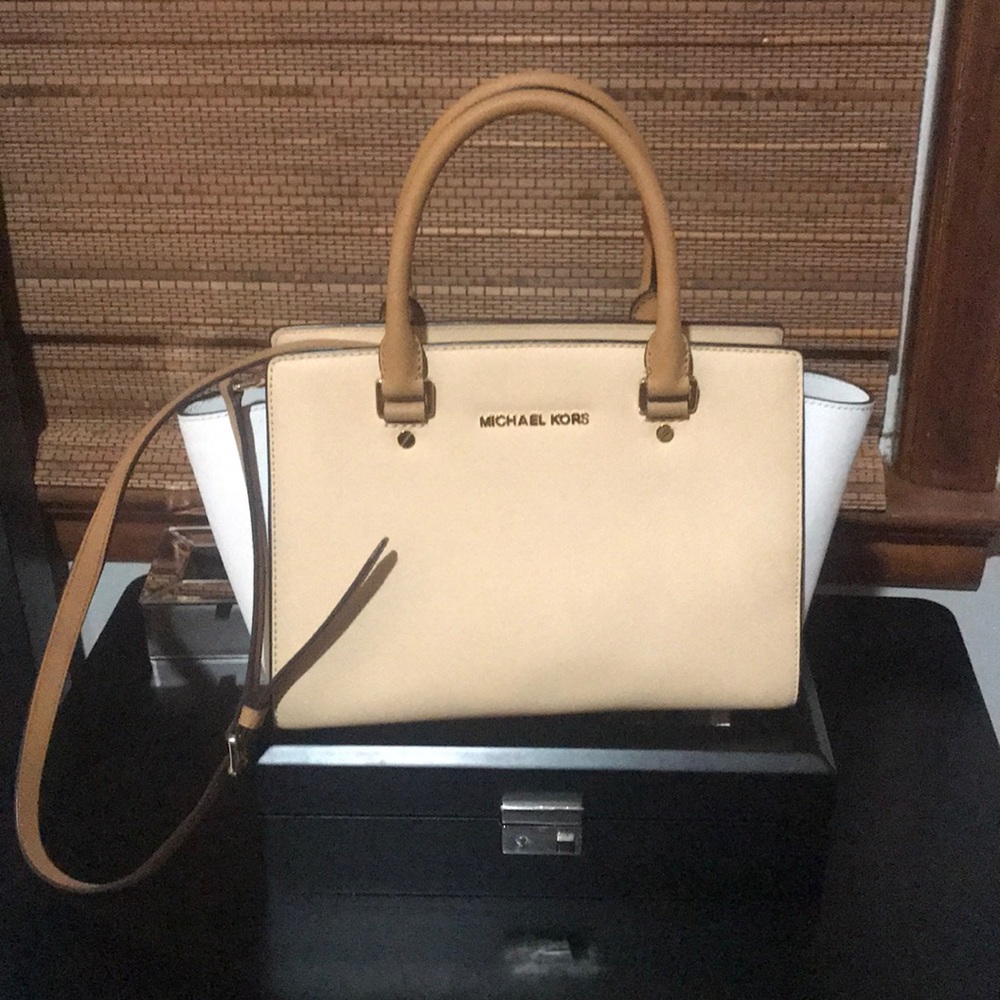 Michael Kors purse